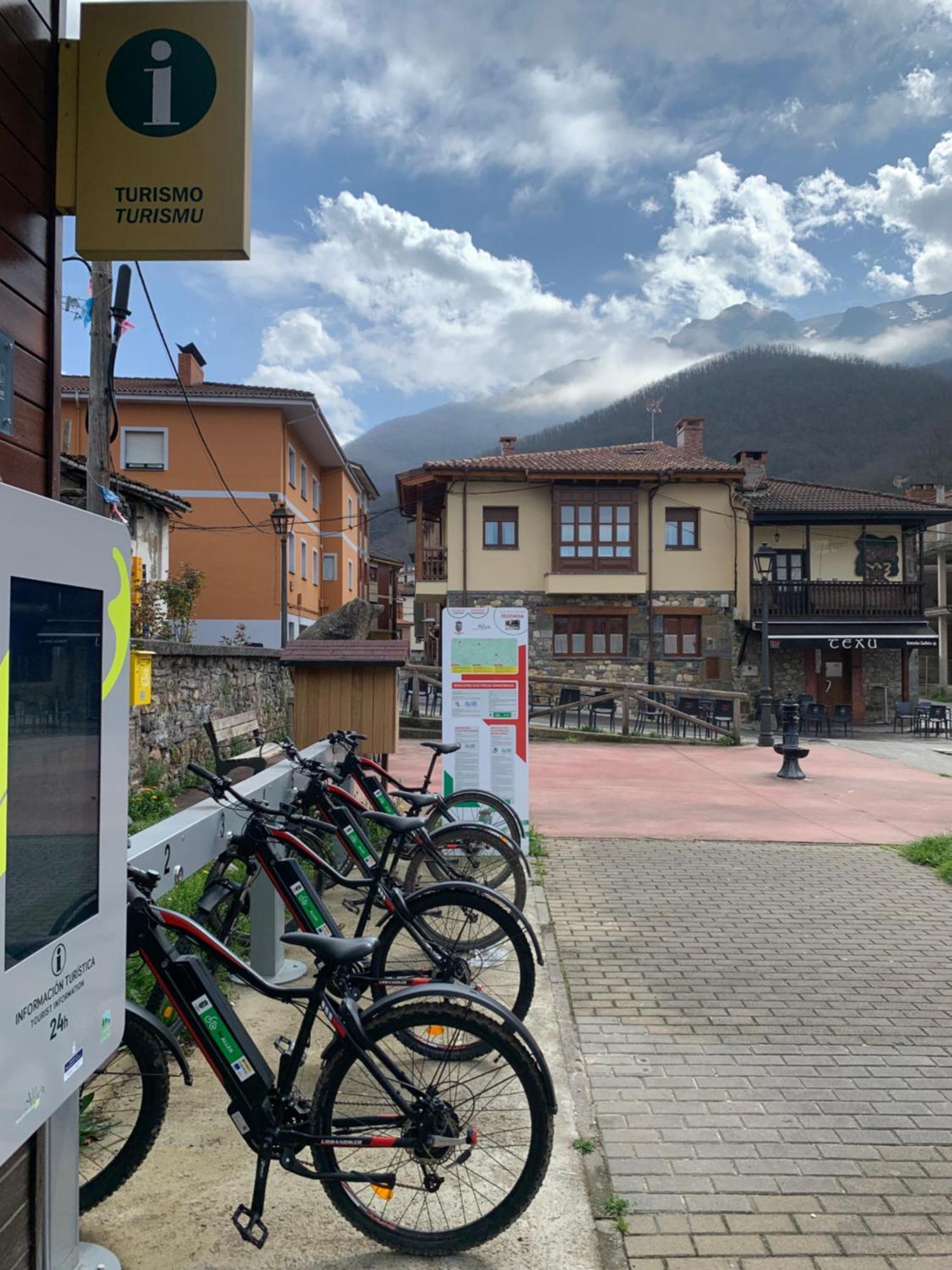 El Corral De Baxo Villa Felechosa Exterior foto
